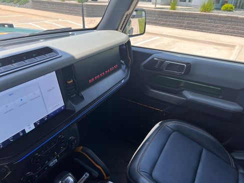 Used 2022 Ford Bronco Badlands AWD/4WD image 15