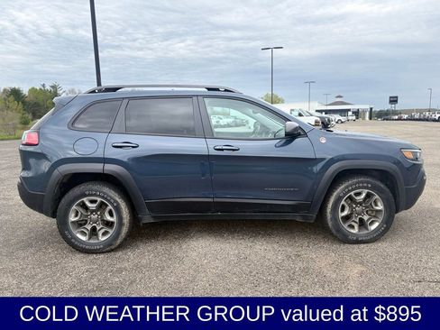 Used 2019 Jeep Cherokee Trailhawk w/ Cold Weather Group AWD/4WD image 3