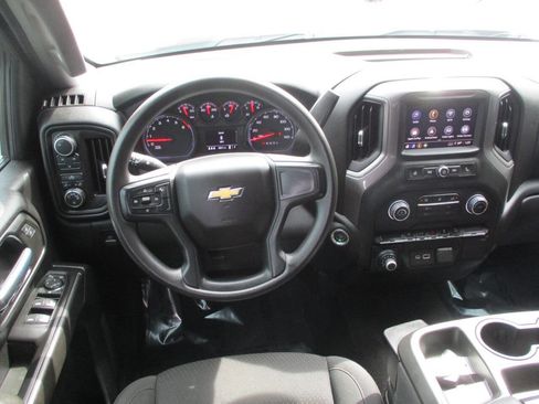 Used 2024 Chevrolet Silverado 2500 W/T w/ WT Convenience Package image 17