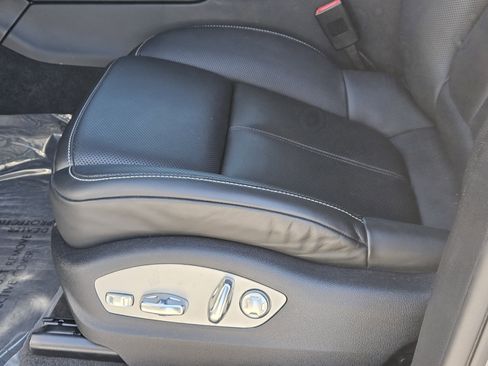 Certified 2023 Porsche Macan S image 23