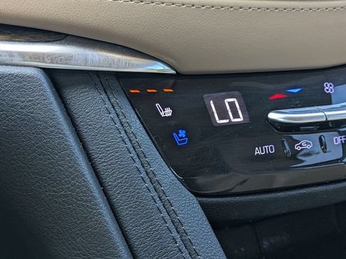 Used 2022 Cadillac XT5 Premium Luxury w/ Platinum Package AWD/4WD image 30