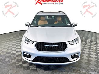 New 2026 Chrysler Pacifica Pinnacle video 2