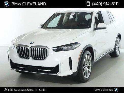 Certified 2024 BMW X5 xDrive40i w/ Parking Assistance Package AWD/4WD image 1