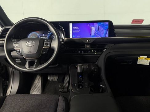 Used 2023 Toyota Crown AWD/4WD image 24