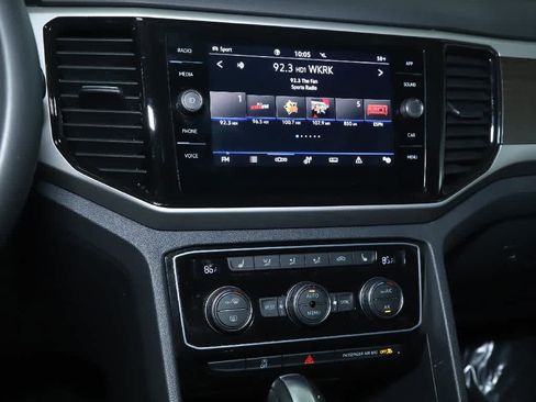 Certified 2023 Volkswagen Atlas SE image 27