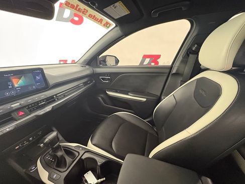 Used 2025 Kia K4 GT-Line w/ GT-Line Premium Package FWD image 31