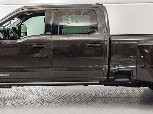 Certified 2025 Ford F350 Lariat w/ Lariat Ultimate Package AWD/4WD image 5