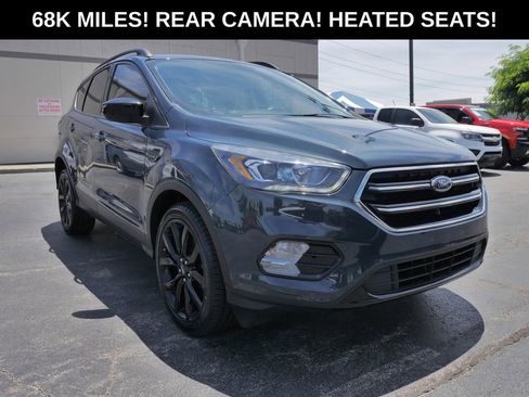 Used 2019 Ford Escape SE FWD image 1