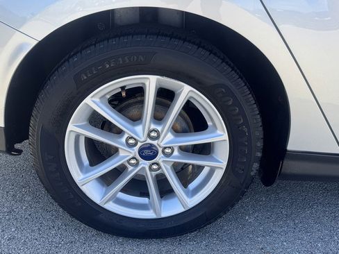 Used 2016 Ford Focus SE image 12