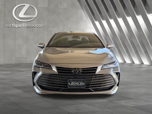 Used 2019 Toyota Avalon Limited w/ Advanced Safety Package FWD image 27