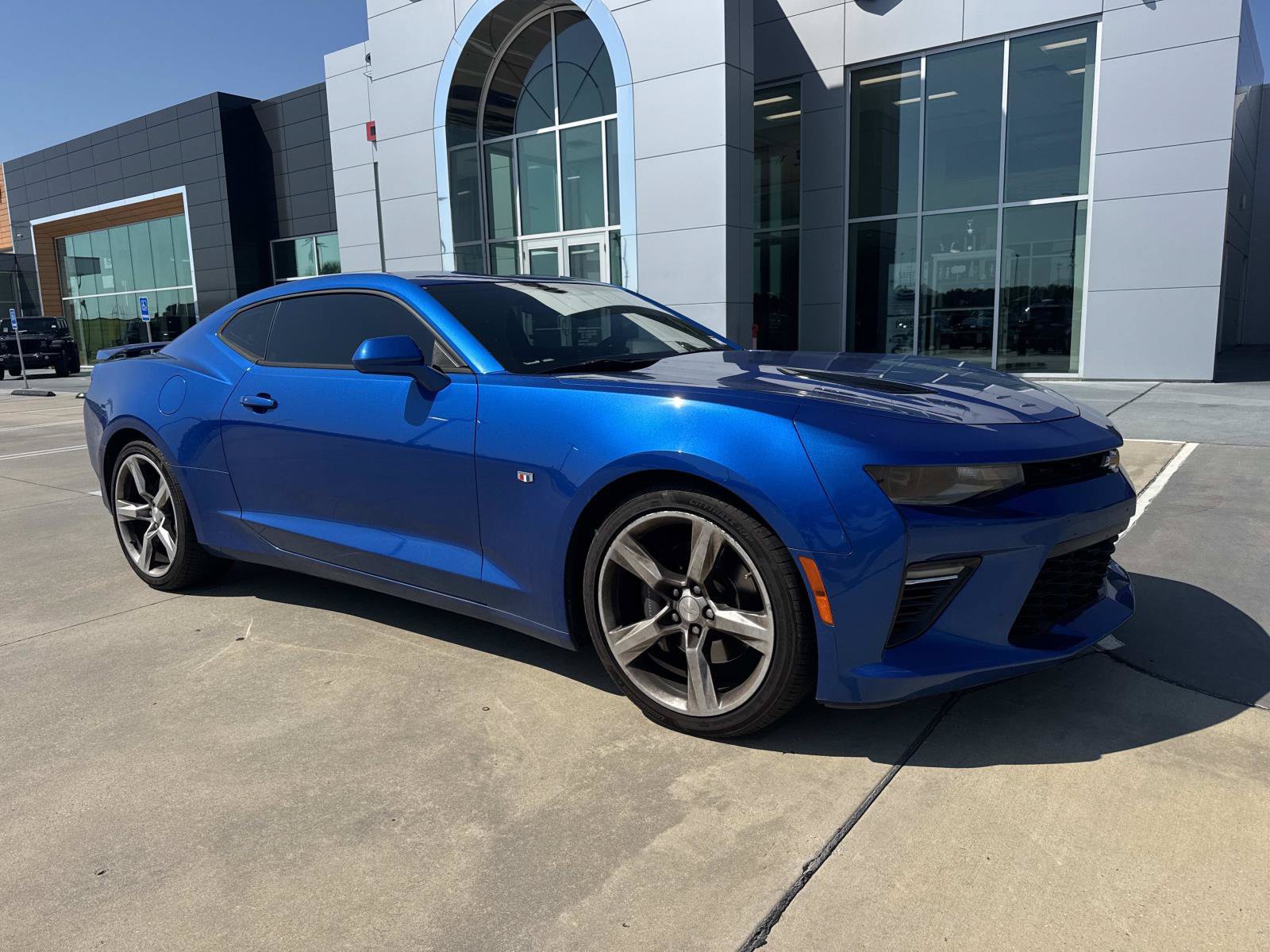 Used 2017 Chevrolet Camaro SS RWD image 1