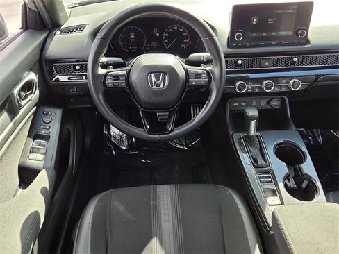 Used 2025 Honda Civic Sport image 13