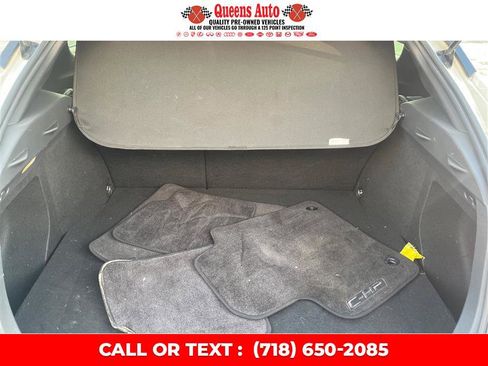 Used 2019 Toyota C-HR XLE image 13