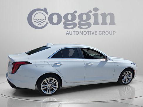 Used 2025 Cadillac CT4 Luxury RWD image 5