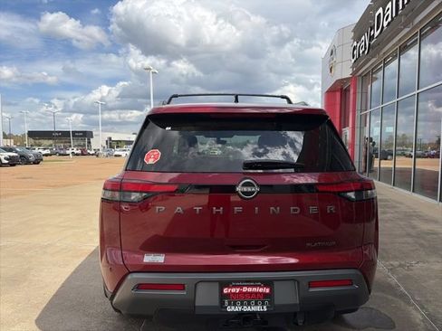 New 2026 Nissan Pathfinder Platinum FWD image 3