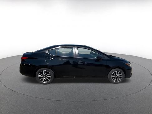 Used 2025 Nissan Versa SV FWD image 14