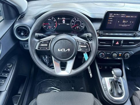 Used 2023 Kia Forte LXS w/ LXS Technology Package FWD image 27