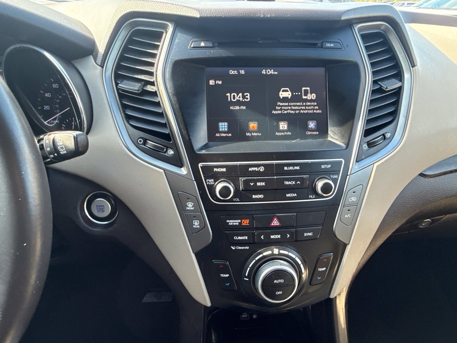 Used 2017 Hyundai Santa Fe Sport FWD image 14