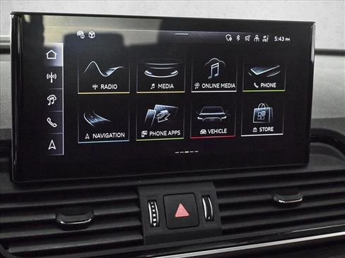 Certified 2025 Audi Q5 e Premium Plus w/ Premium Plus Package image 15