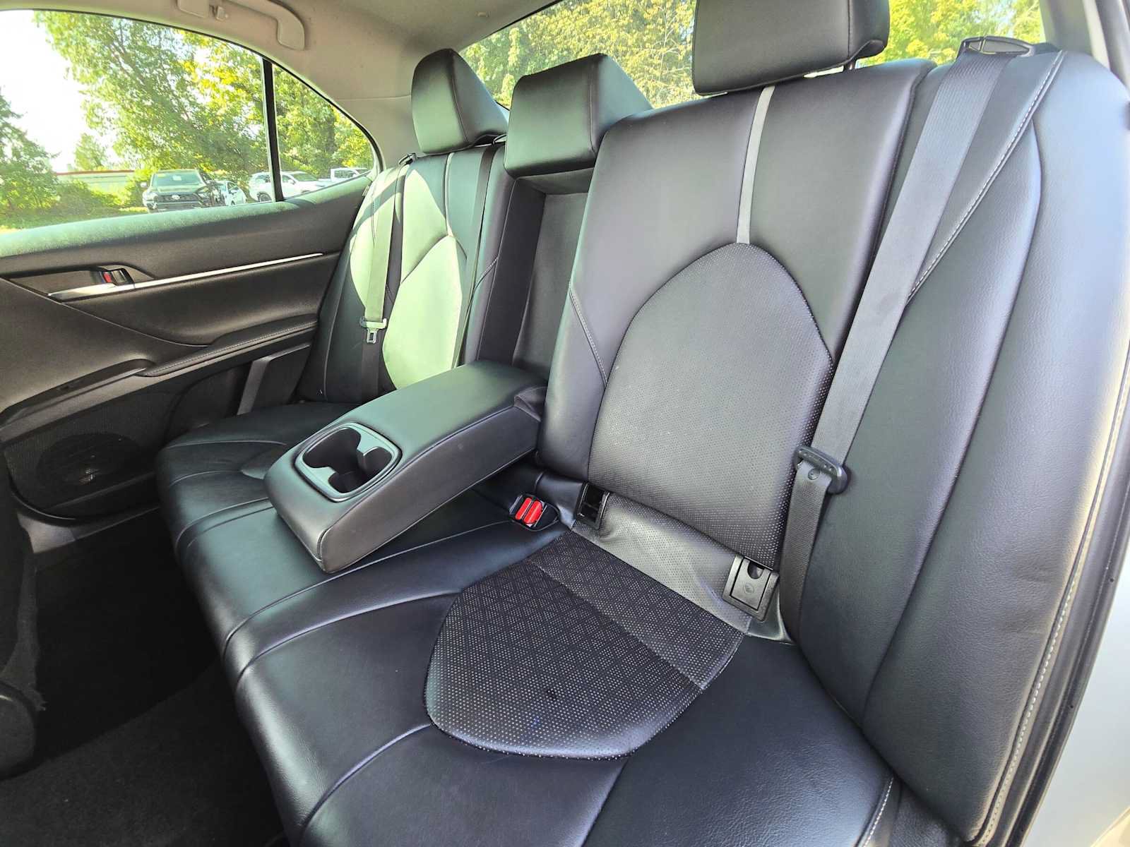 Used 2021 Toyota Camry XSE FWD image 17