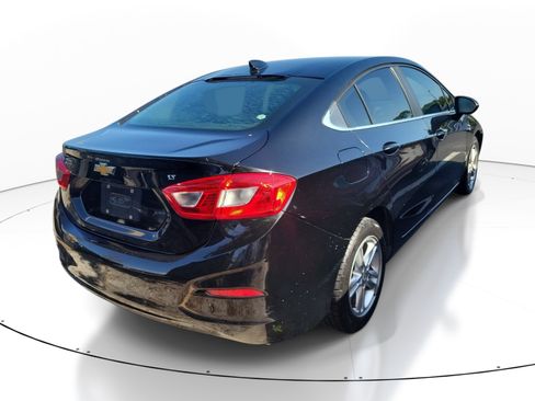 Used 2016 Chevrolet Cruze LT FWD image 6