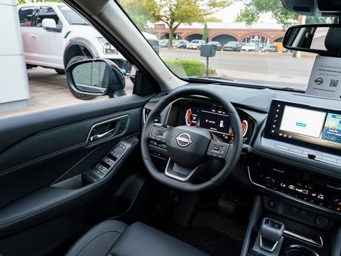 New 2026 Nissan Rogue Platinum w/ Platinum Premium Package image 11