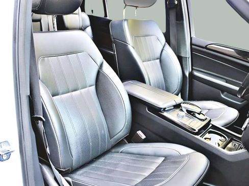 Used 2019 Mercedes-Benz GLS 450 4MATIC image 42