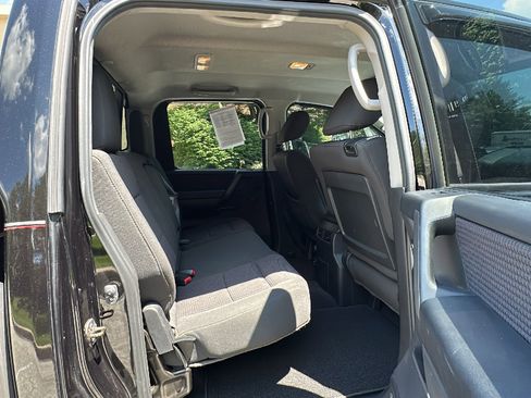 Used 2014 Nissan Titan SV image 26