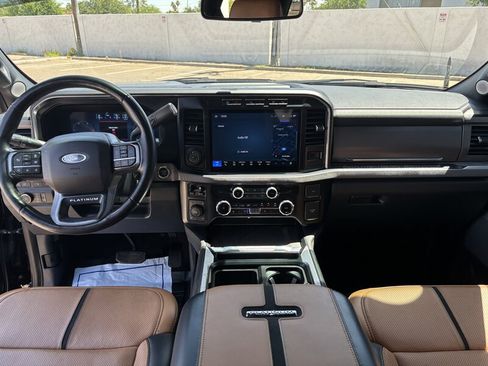 Used 2024 Ford F250 Platinum w/ FX4 Off-Road Package AWD/4WD image 31