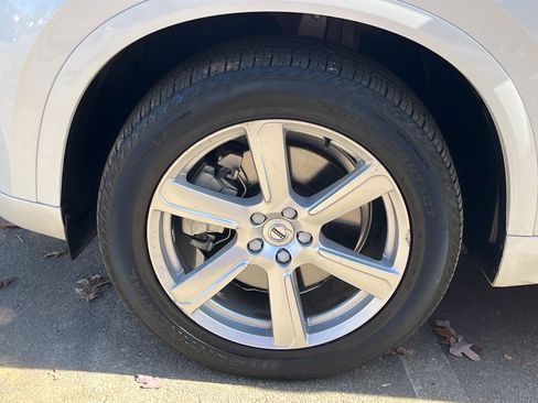 Used 2023 Volvo XC90 B5 Core w/ Protection Package Premier image 31