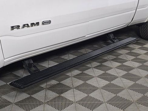 Used 2020 RAM 1500 Limited image 9