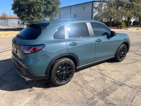 Used 2024 Honda HR-V Sport image 16