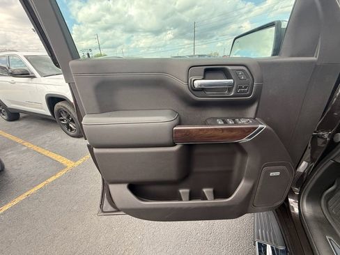 Used 2020 GMC Sierra 1500 SLT w/ SLT Premium Plus Package image 11