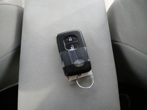 Used 2013 Toyota Prius One image 28