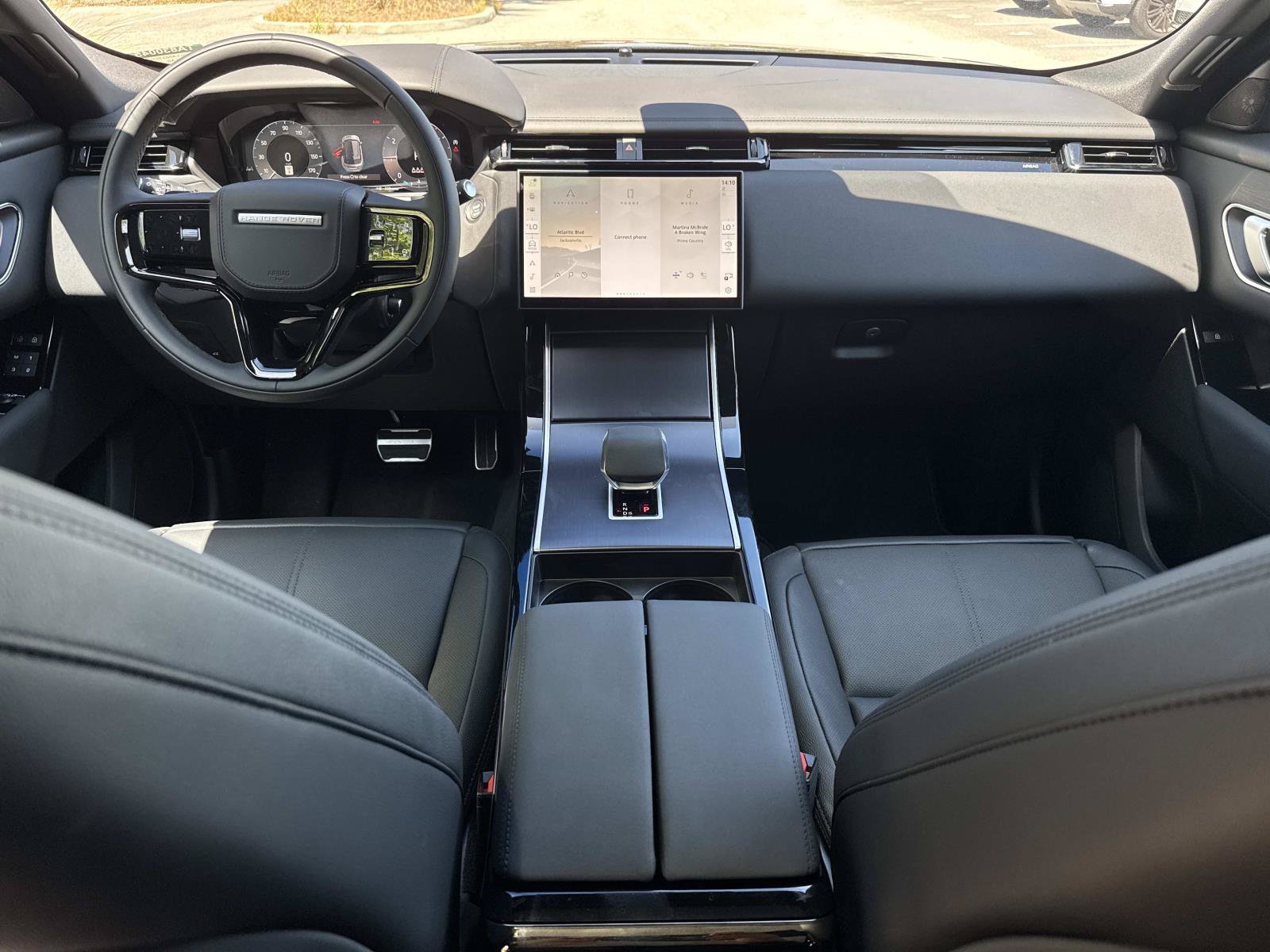 Used 2026 Land Rover Range Rover Velar Dynamic SE AWD/4WD image 16