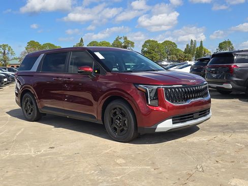 New 2026 Kia Carnival FWD image 2