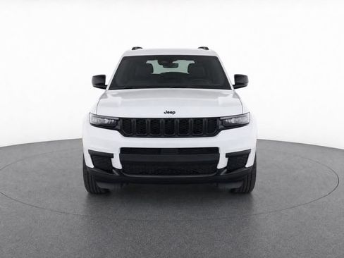 Used 2024 Jeep Grand Cherokee L Laredo RWD image 2