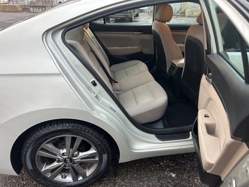 Used 2017 Hyundai Elantra SE w/ SE A/T Tech Package 03 image 26