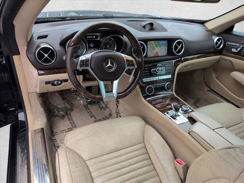 Used 2013 Mercedes-Benz SL 550 image 18