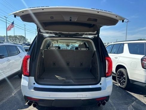 Certified 2024 GMC Yukon Denali w/ Advanced Technology Package AWD/4WD image 15