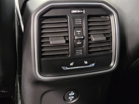 Certified 2026 Porsche Macan Turbo AWD/4WD image 12