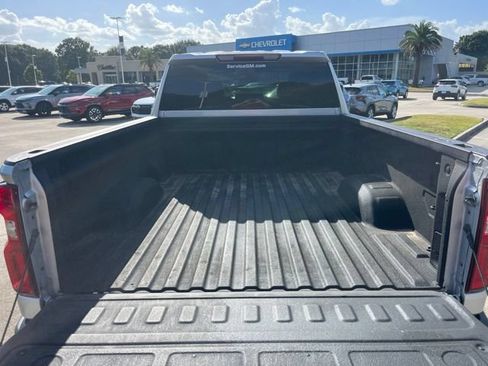 Used 2021 Chevrolet Silverado 2500 Custom w/ Custom Value Package AWD/4WD image 6