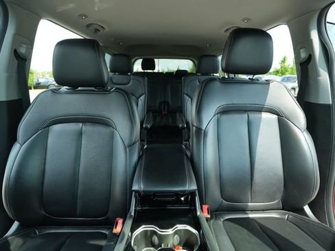 Used 2022 Jeep Grand Cherokee L Limited AWD/4WD image 39