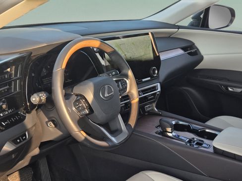 Used 2025 Lexus RX 350 Premium Plus w/ Accessory Package (Z1) FWD image 8