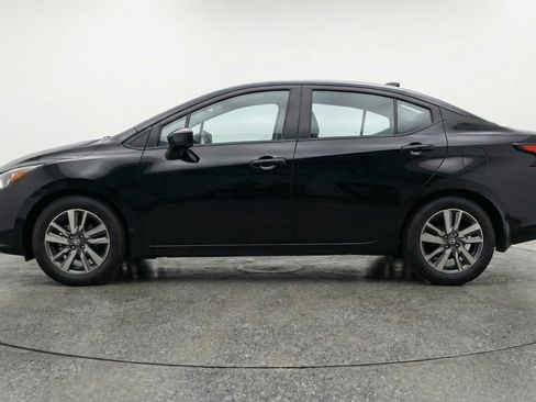 Used 2025 Nissan Versa SV image 5