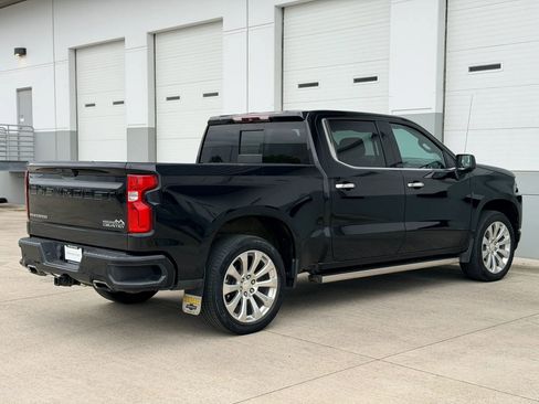 Used 2019 Chevrolet Silverado 1500 High Country w/ Technology Package AWD/4WD image 5