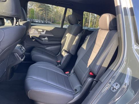 New 2026 Mercedes-Benz GLS 450 4MATIC image 38