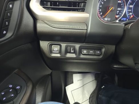 Used 2022 GMC Acadia Denali w/ Denali Ultimate Package image 22