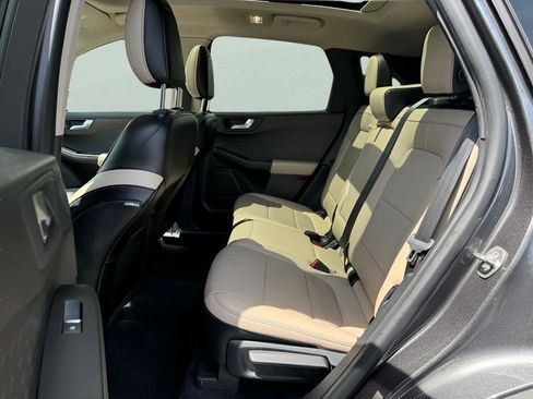 Used 2020 Ford Escape Titanium w/ Titanium Premium Package 2.0 image 10