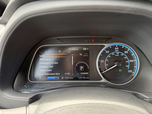 Used 2025 Nissan Leaf S FWD image 18